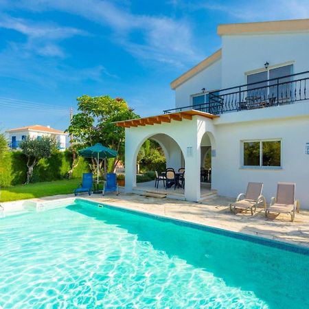 Sun Beach Villa Tria Polis Exterior photo