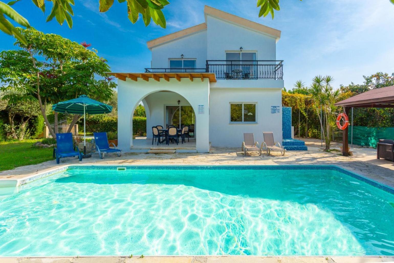 Sun Beach Villa Tria Polis Exterior photo